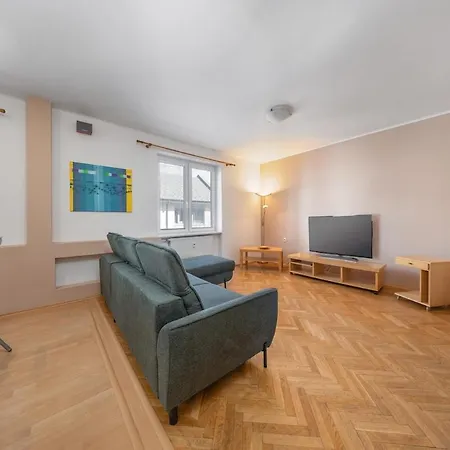 Quiet And Cozy In Old Town - Free Parking Pressburg