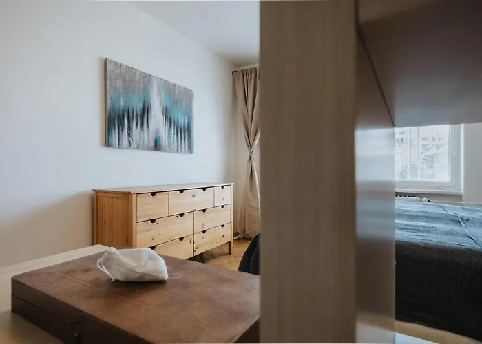 Апартаменты Quiet And Cozy In Old Town - Free Parking